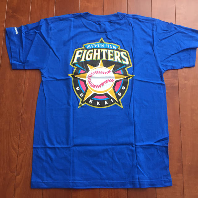 北海道日本ハムファイターズ(ホッカイドウニホンハムファイターズ)のファイターズTシャツ スポーツ/アウトドアの野球(記念品/関連グッズ)の商品写真