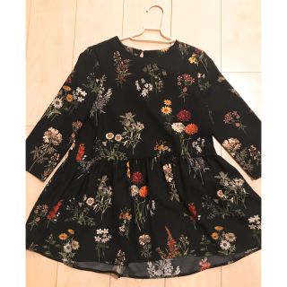 ザラ(ZARA)の夏野様専用✴︎ZARA 2016AW 花柄ペプラムトップス XSサイズ (カットソー(半袖/袖なし))