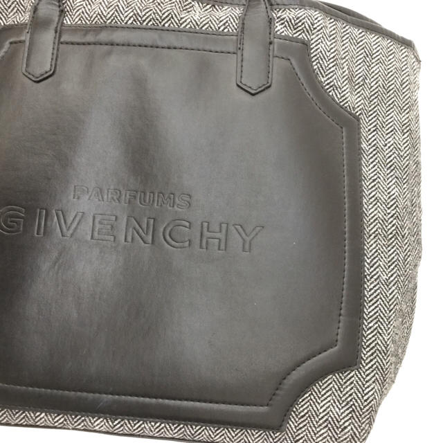 GIVENCHY(ジバンシィ)のGIVENCHY トートバッグ レディースのバッグ(トートバッグ)の商品写真