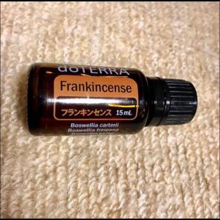 再々値下！ 新品 ドテラ エッセンシャルオイル フランキンセンス 15ml(エッセンシャルオイル（精油）)