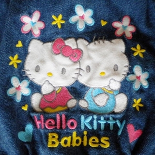ハローキティ(ハローキティ)の子供80サイズ/キティちゃん/ボア付きデニムジャケット/Hello Kitty(ジャケット/コート)