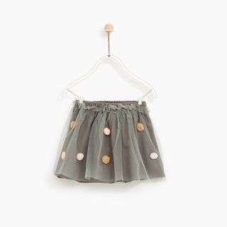 ザラキッズ(ZARA KIDS)の完売品！ ZARA KIDS ポンポンつき チュールスカート(スカート)