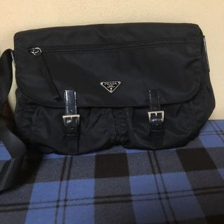 プラダ(PRADA)のPRADA プラダ メッセンジャー斜め掛けショルダーバッグ(メッセンジャーバッグ)