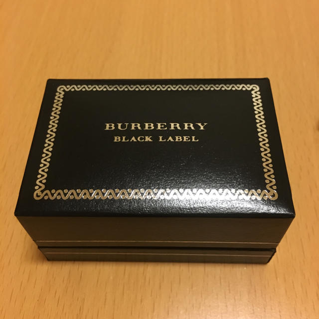 BURBERRY BLACK LABEL(バーバリーブラックレーベル)の新品 未使用 バーバリーブラックレーベル カフスボタン メンズのファッション小物(カフリンクス)の商品写真