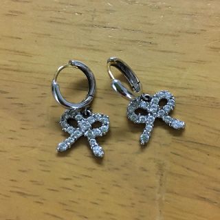 スタージュエリー(STAR JEWELRY)のスタージュエリー リボンピアス(ピアス)