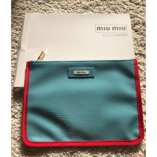 miumiu(ミュウミュウ)の💕MIUMIU 新品未使用 ノベルティ  ポーチ エンタメ/ホビーのコレクション(ノベルティグッズ)の商品写真