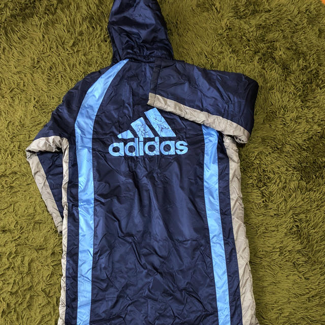 adidas(アディダス)のadidas♡アディダスベンチコート スポーツ/アウトドアのサッカー/フットサル(その他)の商品写真