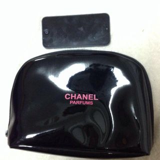 シャネル(CHANEL)のChanel エナメルポーチ 大(ポーチ)