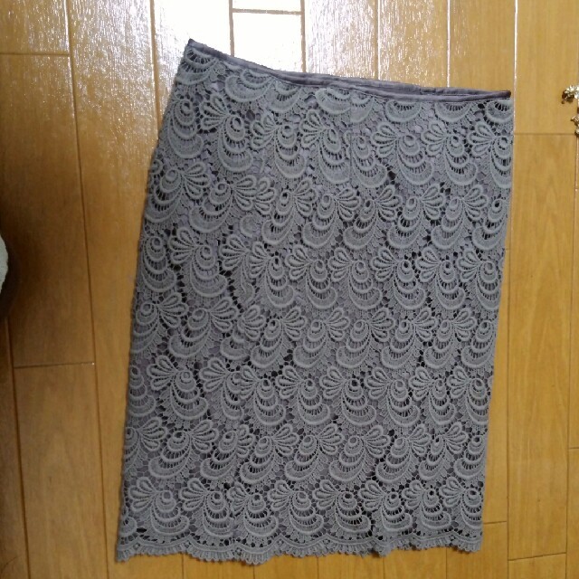 VICKY(ビッキー)のヴッキー
レースタイトスカート
サイズ2 レディースのスカート(ひざ丈スカート)の商品写真