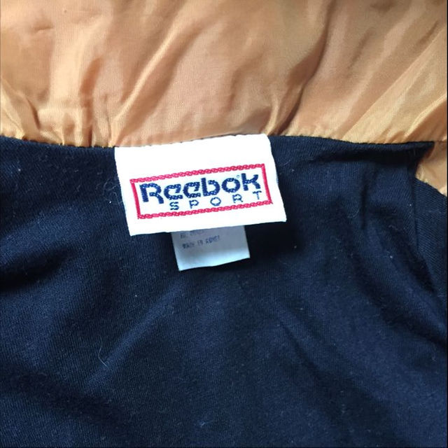 Reebok(リーボック)のリーボック 子供古着 110㎝ キッズ/ベビー/マタニティのキッズ服男の子用(90cm~)(ジャケット/上着)の商品写真