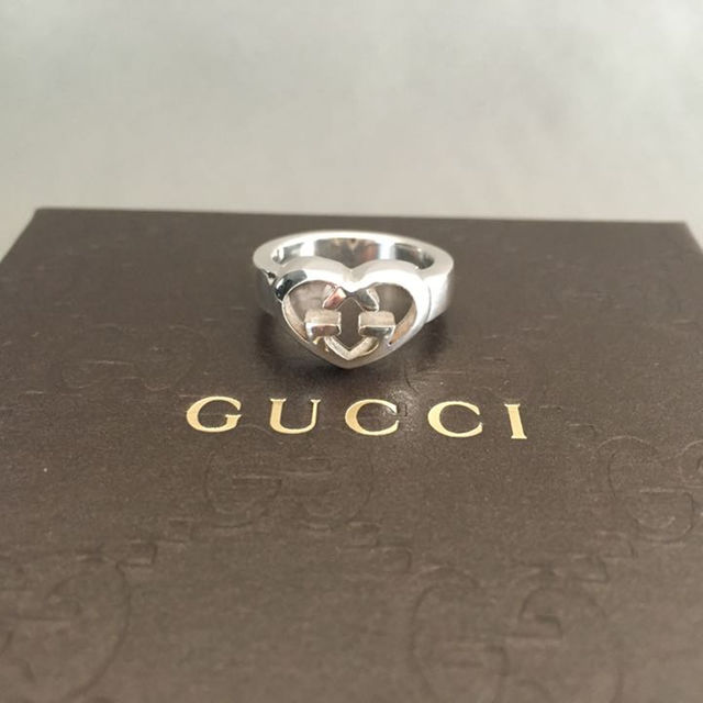 Gucci(グッチ)のGUCCI  人気  美品  ハート型  GG  ロゴリング  シルバー レディースのアクセサリー(リング(指輪))の商品写真