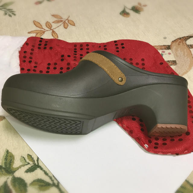 crocs(クロックス)のヒール7㌢   冬用サンダル レディースの靴/シューズ(サンダル)の商品写真