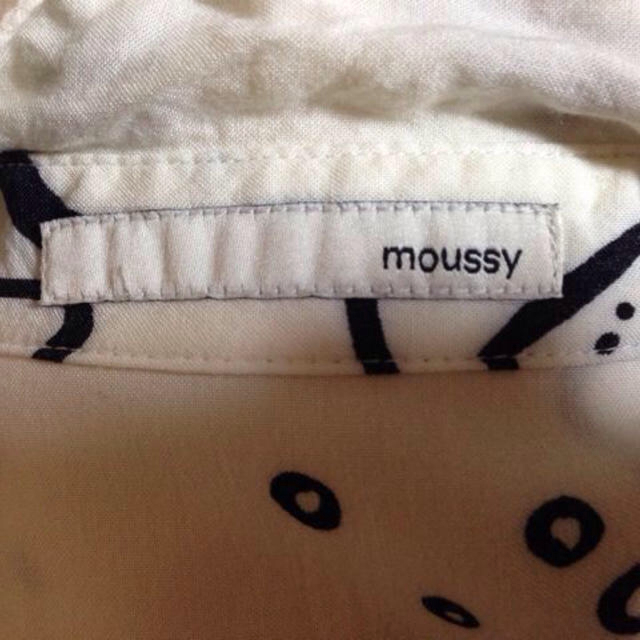 moussy(マウジー)のmoussy半袖プリントシャツ☆ レディースのトップス(シャツ/ブラウス(半袖/袖なし))の商品写真