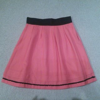 バイバイ(ByeBye)のファッションピンクのスカート☆(ひざ丈スカート)