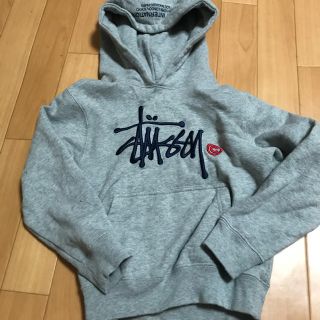 ステューシー(STUSSY)のstussy パーカー 110(ジャケット/上着)