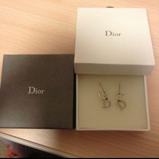 ディオール(Dior)のDior♡ハートロゴピアス(ピアス)