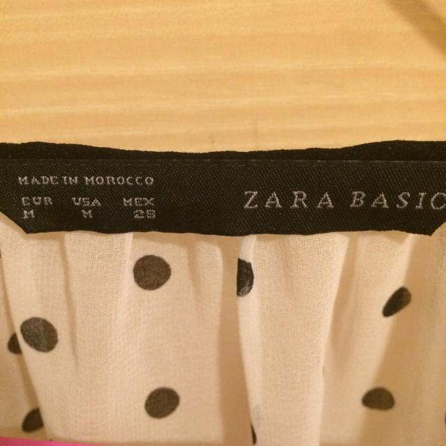 ZARA(ザラ)のザラ ドットブラウス レディースのトップス(シャツ/ブラウス(長袖/七分))の商品写真