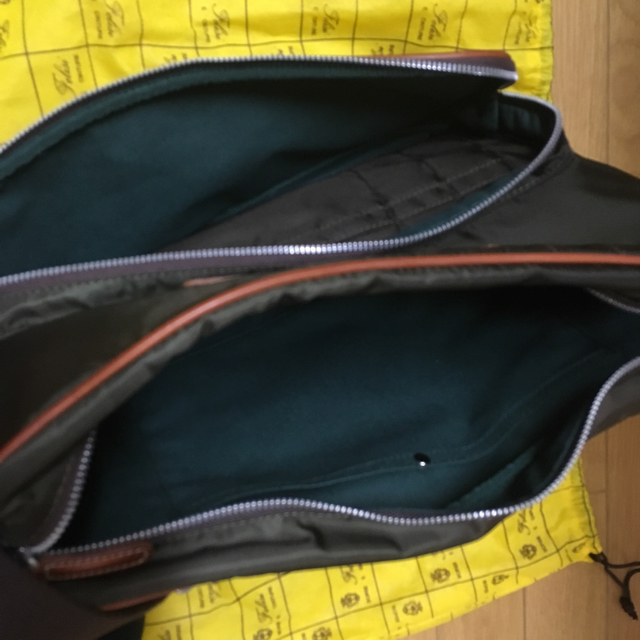 Felisi(フェリージ)の国内正規品　新品　FELISI フェリージ　1872 ショルダーバッグ MORO メンズのバッグ(その他)の商品写真