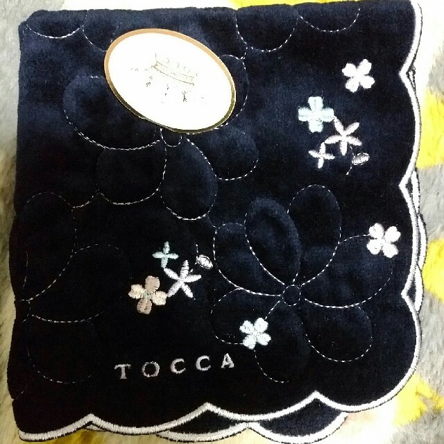 TOCCA(トッカ)の新品TOCCAハンカチミニタオル花柄ネイビー レディースのファッション小物(ハンカチ)の商品写真