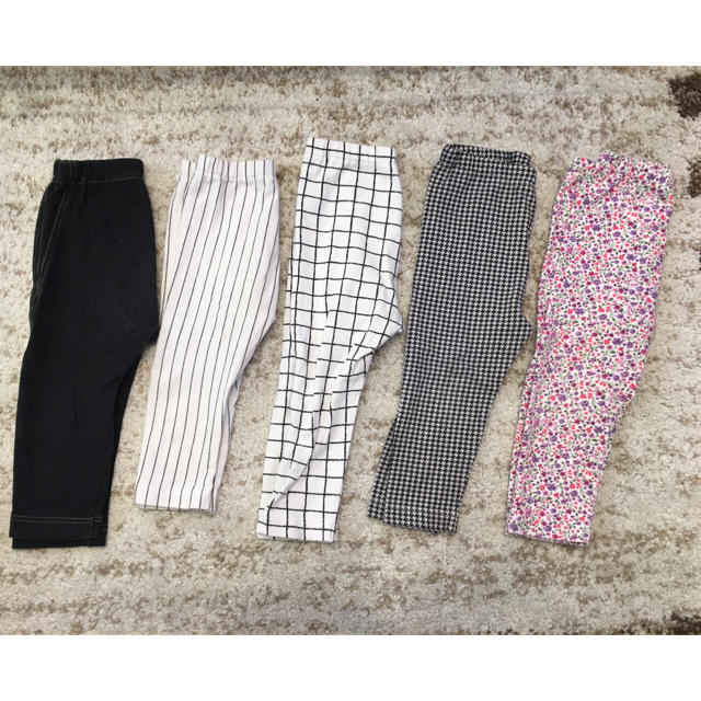 UNIQLO(ユニクロ)のユニクロ♡レギンス パンツ 女の子 80 5本 キッズ/ベビー/マタニティのベビー服(~85cm)(パンツ)の商品写真