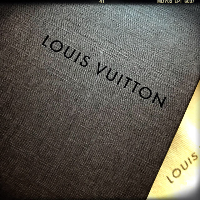 LOUIS VUITTON(ルイヴィトン)の【けいさま専用】🗃LOUIS VUITTON空箱 ミディ🗃 レディースのバッグ(ショップ袋)の商品写真