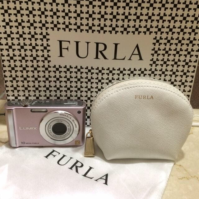 Furla(フルラ)のaya様専用♡FURLAポーチ ホワイト レディースのファッション小物(ポーチ)の商品写真