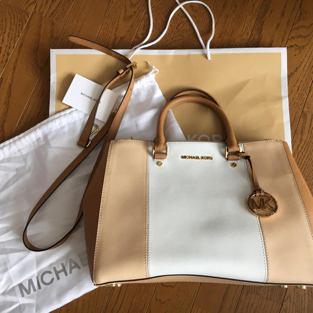 Michael Kors(マイケルコース)のMICHAEL KORS バッグ レディースのバッグ(ハンドバッグ)の商品写真