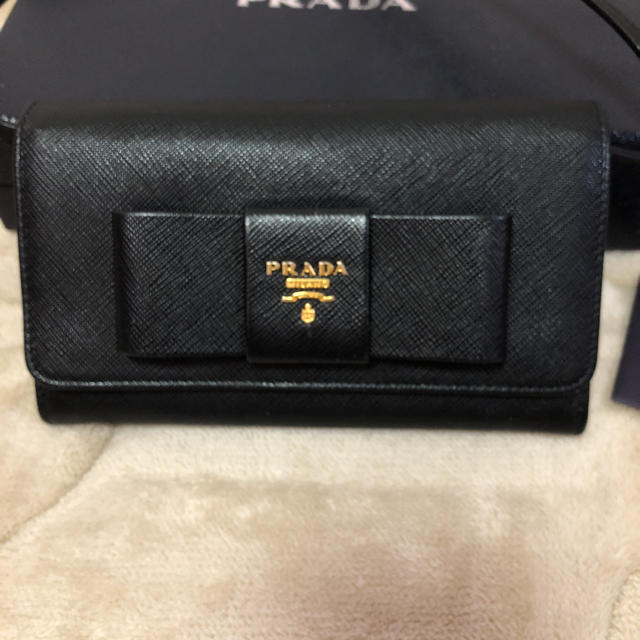 PRADA(プラダ)のPRADA ショルダーウォレット レディースのファッション小物(財布)の商品写真