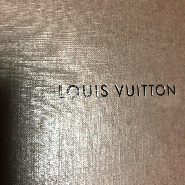 LOUIS VUITTON(ルイヴィトン)の新春セールルイビトン眼鏡ケース、ボックスのみ レディースのファッション小物(その他)の商品写真