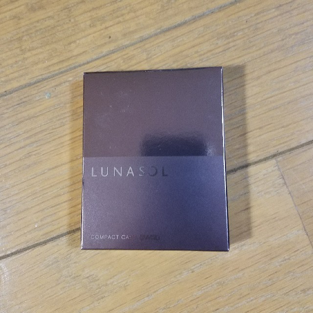 LUNASOL(ルナソル)のLUNASOL　ﾁｰｸ、ﾌｪｲｽﾊﾟｳﾀﾞｰｹｰｽ コスメ/美容のベースメイク/化粧品(チーク)の商品写真