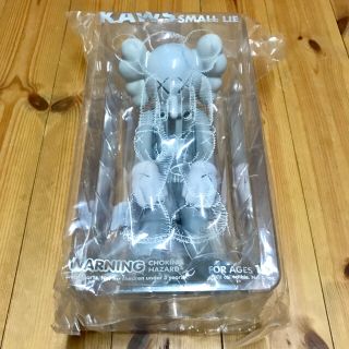 メディコムトイ(MEDICOM TOY)の[七CHAN様専用]KAWS SMALL LIE GREY(その他)