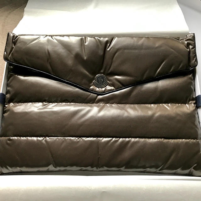 MONCLER(モンクレール)の《非売・新品・未使用》MONCLER / クラッチバッグ メンズのバッグ(セカンドバッグ/クラッチバッグ)の商品写真