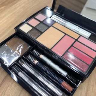 クリスチャンディオール(Christian Dior)の【新品】ディオール トラベルスタジオメイクアップパレッド  (口紅)