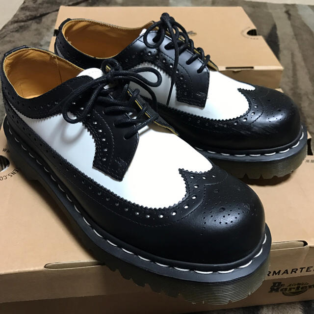 Dr.Martens(ドクターマーチン)のドクターマーチン ウィングチップシューズ ローファー Dr.martens レディースの靴/シューズ(ローファー/革靴)の商品写真