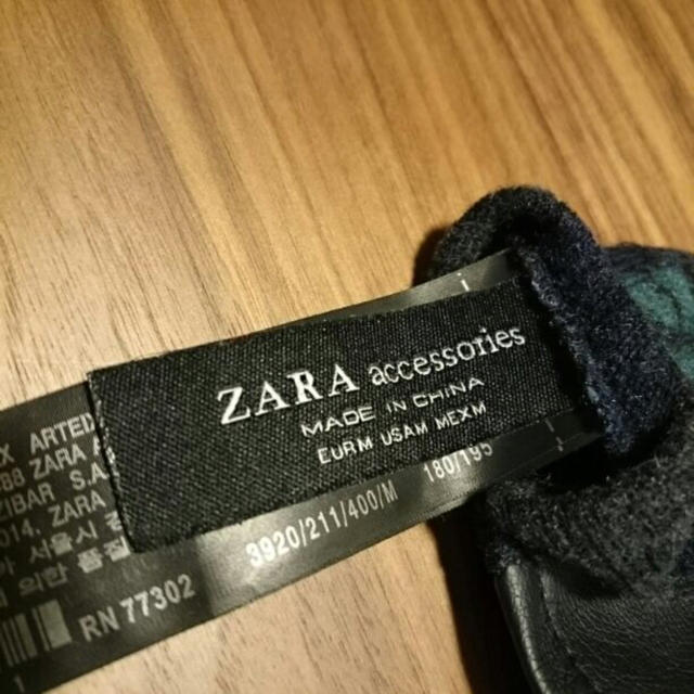 ZARA(ザラ)のZARA 手袋 チェック柄 レディースのファッション小物(手袋)の商品写真