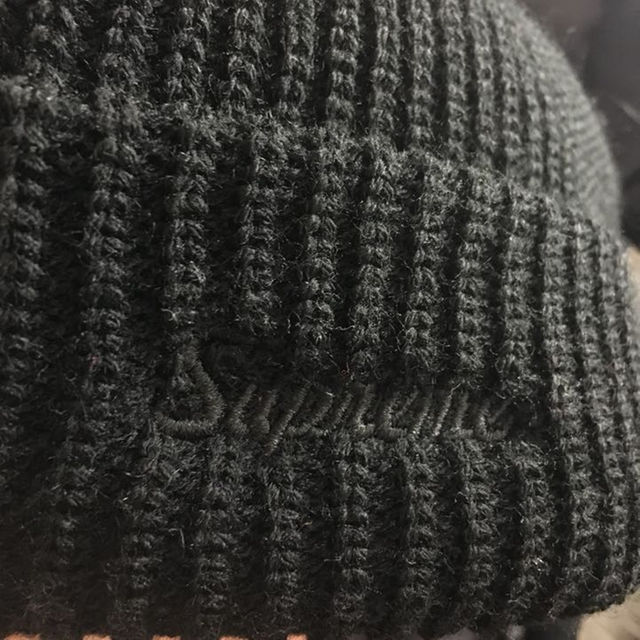 Supreme(シュプリーム)のsupreme 17fw Beania black メンズの帽子(その他)の商品写真