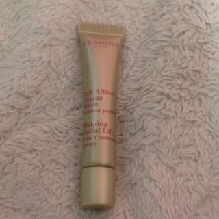 クラランス(CLARINS)のクラランス トータルVセラム 10ml(美容液)