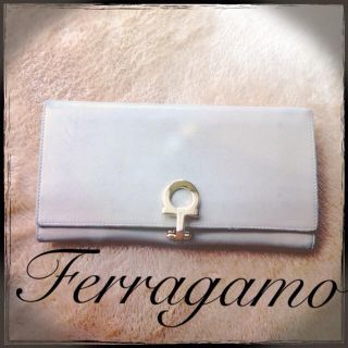 フェラガモ(Ferragamo)の値下！Ferragamo＊ベージュ長財布(財布)