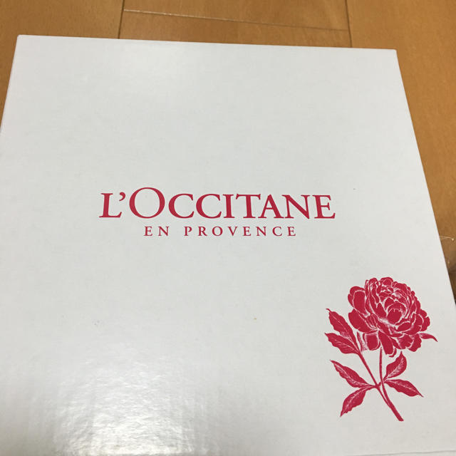 L'OCCITANE(ロクシタン)の新品、ロクシタン クリスマスリース   ハンドメイドのフラワー/ガーデン(リース)の商品写真