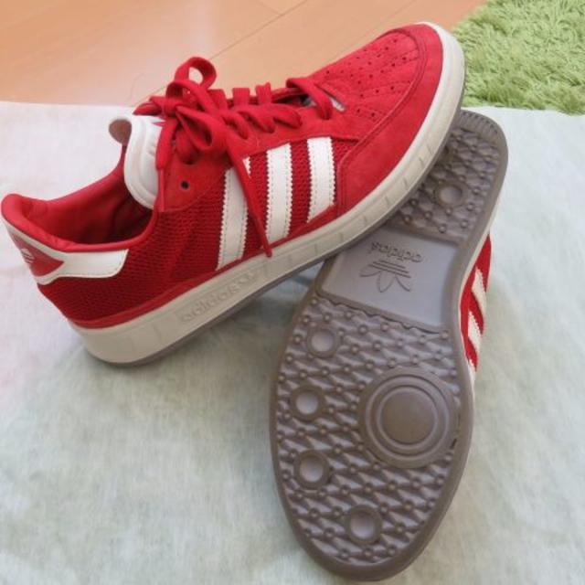 adidas(アディダス)のadidas アディダス　スニーカー ２３．５センチ レディースの靴/シューズ(スニーカー)の商品写真