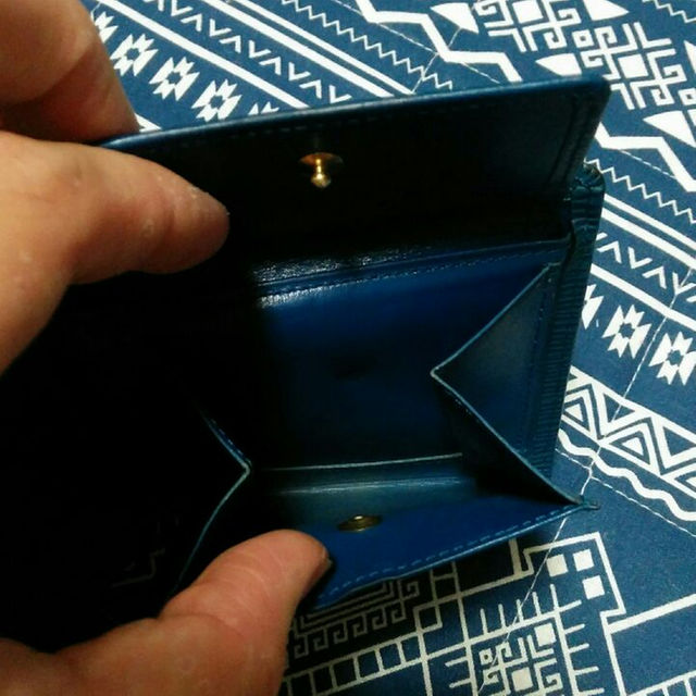 LOUIS VUITTON(ルイヴィトン)のルイヴィトン　エピ二つ折り財布 レディースのファッション小物(財布)の商品写真