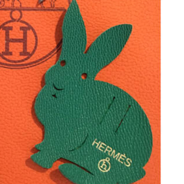 Hermes(エルメス)の日曜価格HERMES petith うさぎプティアッシュ チャーム ハンドメイドのファッション小物(バッグチャーム)の商品写真