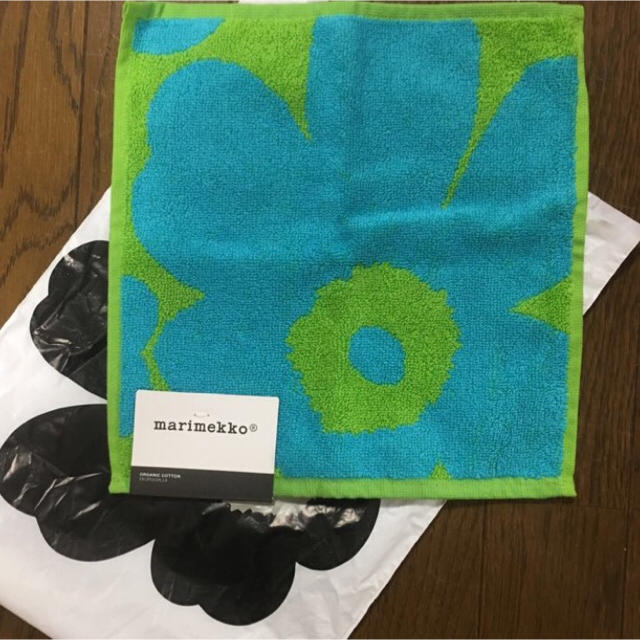 marimekko(マリメッコ)のmarimekko unikko タオルハンカチ レディースのファッション小物(ハンカチ)の商品写真