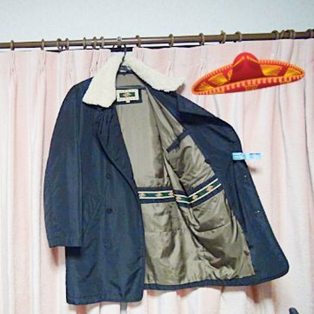 ジャケット/アウターオンワード樫山の襟フアー羊毛のハーフコート（M) 日本製 ブラック