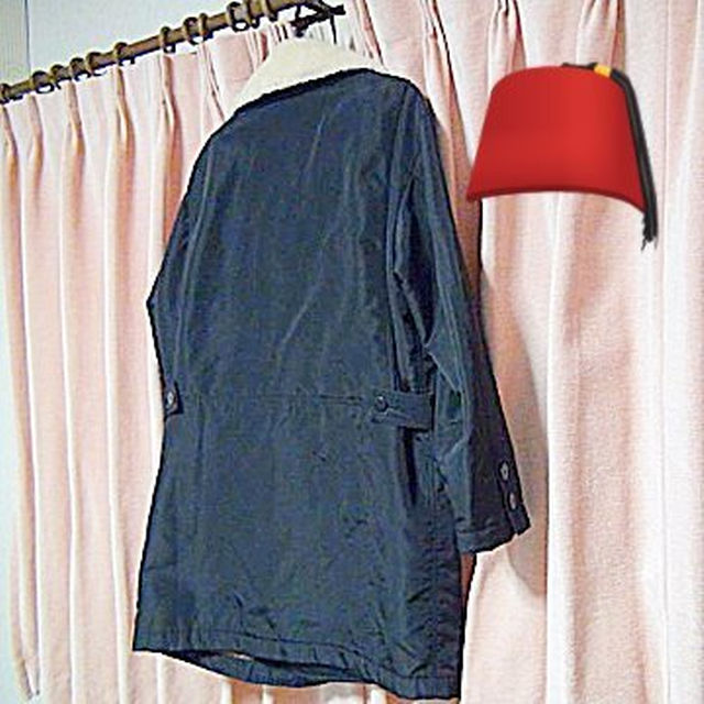 ジャケット/アウターオンワード樫山の襟フアー羊毛のハーフコート（M) 日本製 ブラック