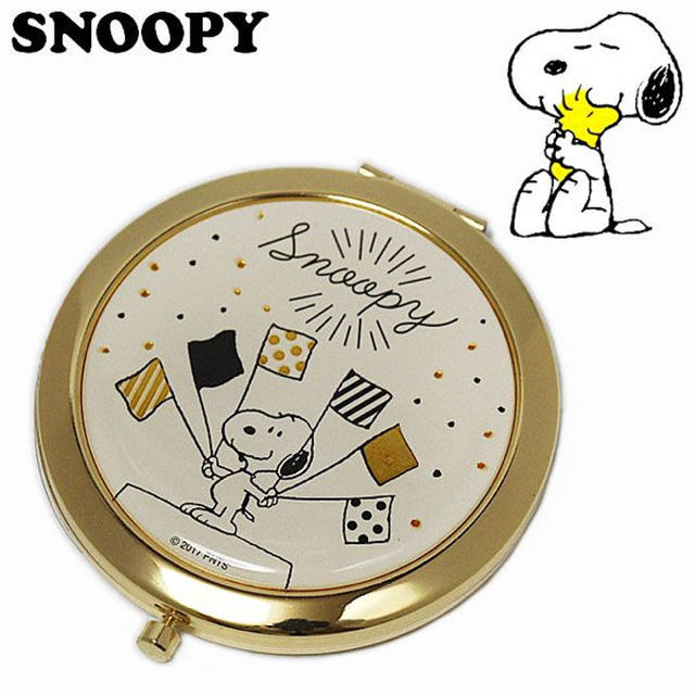 Snoopy 新品 スヌーピーコンパクトミラー 拡大鏡付の通販 By 13coco13 S Shop スヌーピーならラクマ