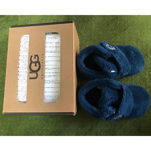 UGG(アグ)の【専用】ベビーUGGもこもこシューズ キッズ/ベビー/マタニティのベビー靴/シューズ(~14cm)(その他)の商品写真