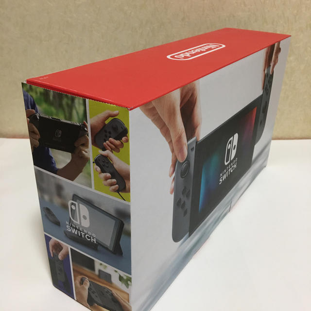 Nintendo Switch(ニンテンドースイッチ)のニンテンドースイッチ 本体グレー新品未開封 キッズ/ベビー/マタニティのおもちゃ(その他)の商品写真