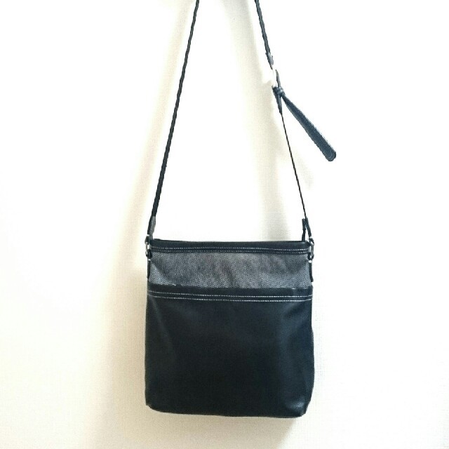agnes b.(アニエスベー)のアニエスbショルダーバッグ レディースのバッグ(ショルダーバッグ)の商品写真
