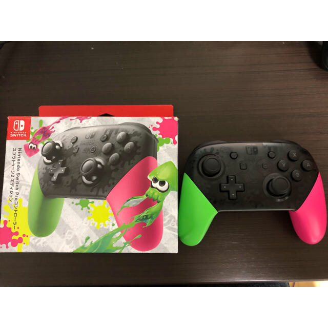 Nintendo Switch(ニンテンドースイッチ)の任天堂スイッチ＋ケース＋Proコントローラー＋カセット3つ エンタメ/ホビーのゲームソフト/ゲーム機本体(家庭用ゲーム機本体)の商品写真